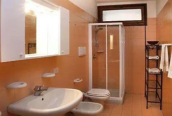 Residenza Alighieri باردولينو