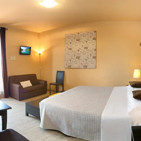 Residenza Alighieri باردولينو