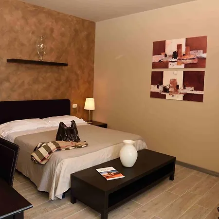 Residenza Alighieri Hotel 2*