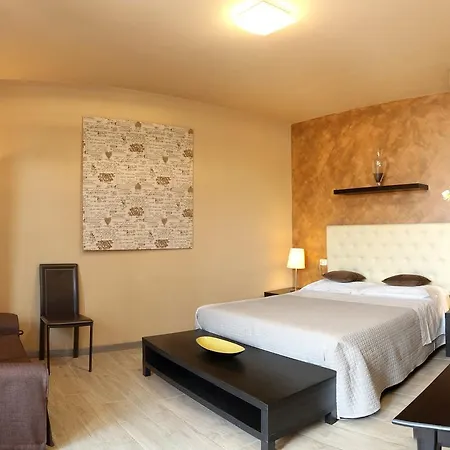 Otel Residenza Alighieri 2*