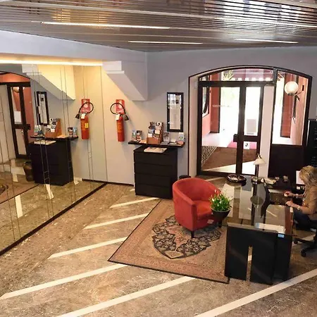 Residenza Alighieri Otel 2*