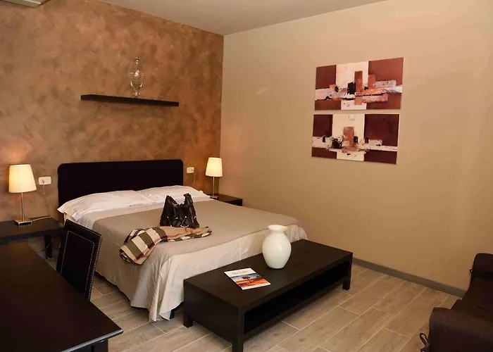 Residenza Alighieri Hotell 2*