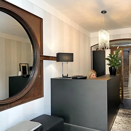 ホテル Residenza Alighieri