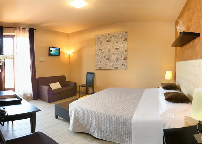 Residenza Alighieri 巴多利诺